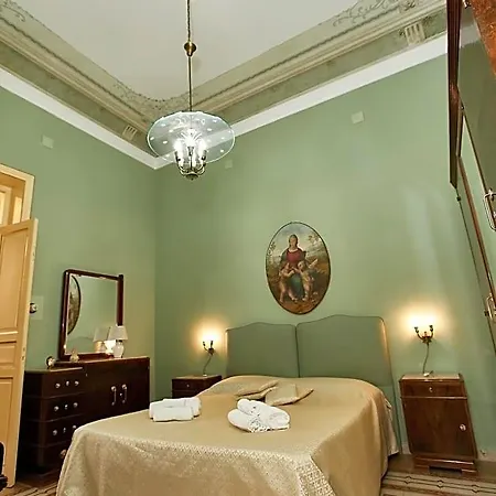 Konukevi Dimora La Commare 4*