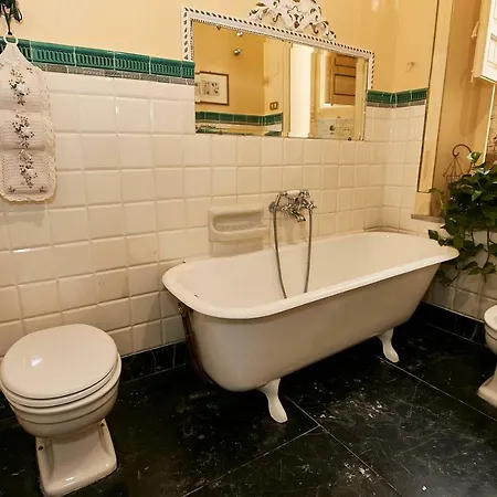 Dimora La Commare Guest house *